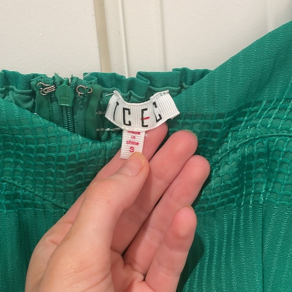 TCEC DRESS - Picture 2 of 3